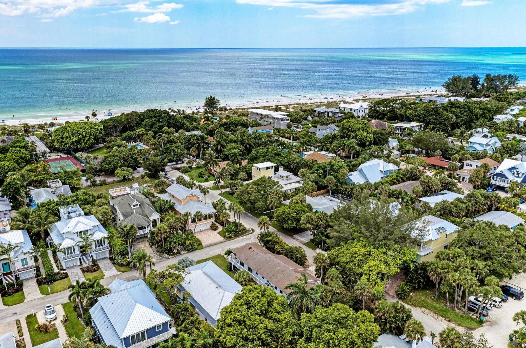 Hang 12 Villa Holmes Beach Exterior photo